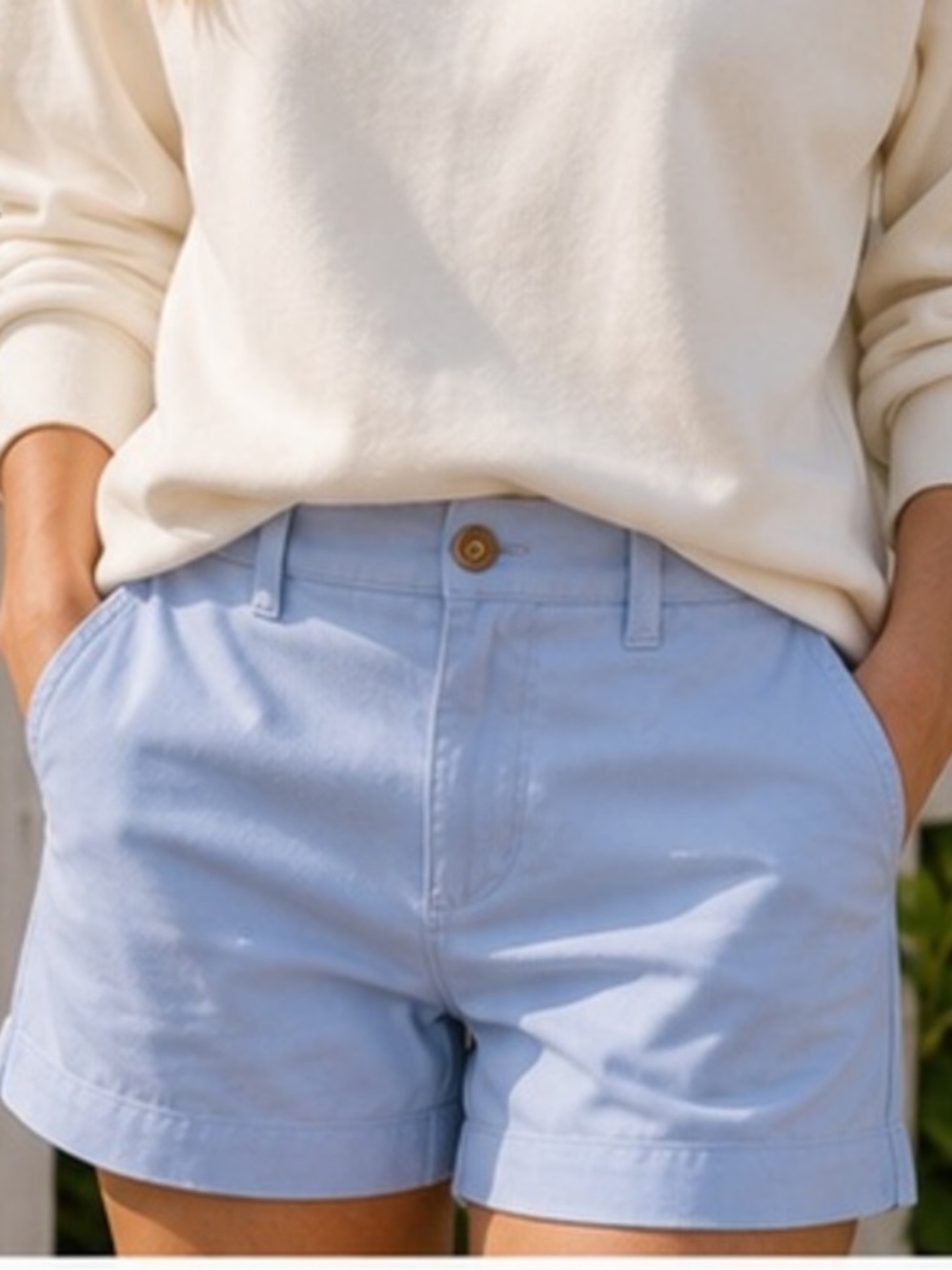 Old money coastal Ralph Lauren Women’s 100% cotton Blue Chino Shorts Size 12